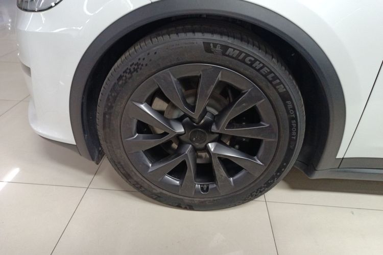 特斯拉 Model X 2023款 双电机全轮驱动版车身外观6007