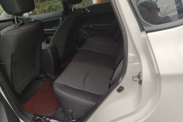 海马M3 2016款 1.5L 手动舒适型中控内饰7004