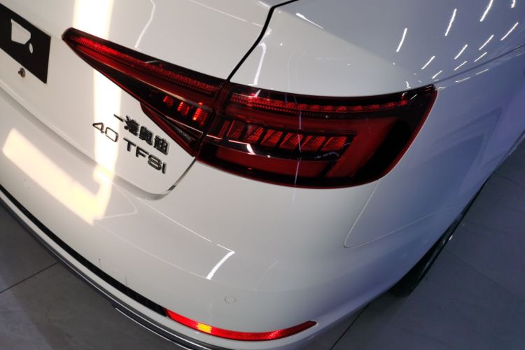奥迪A4L 2019款 40 TFSI 时尚型 国V车身外观9