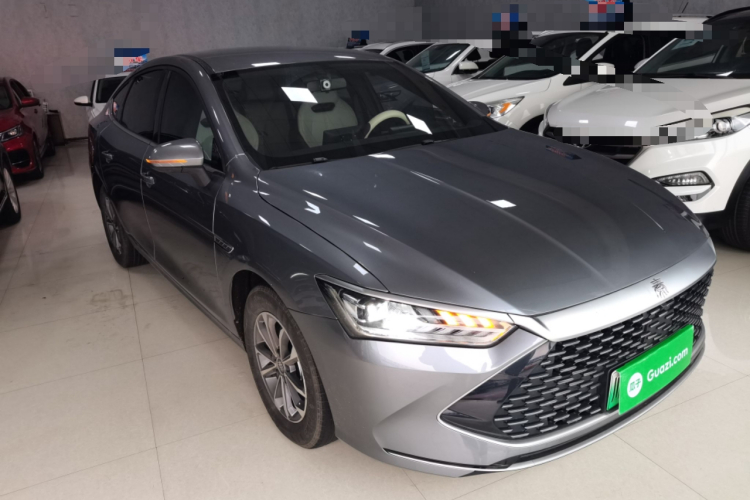 比亚迪 秦PLUS 2024款 荣耀版 DM-i 55KM领先型车身外观3