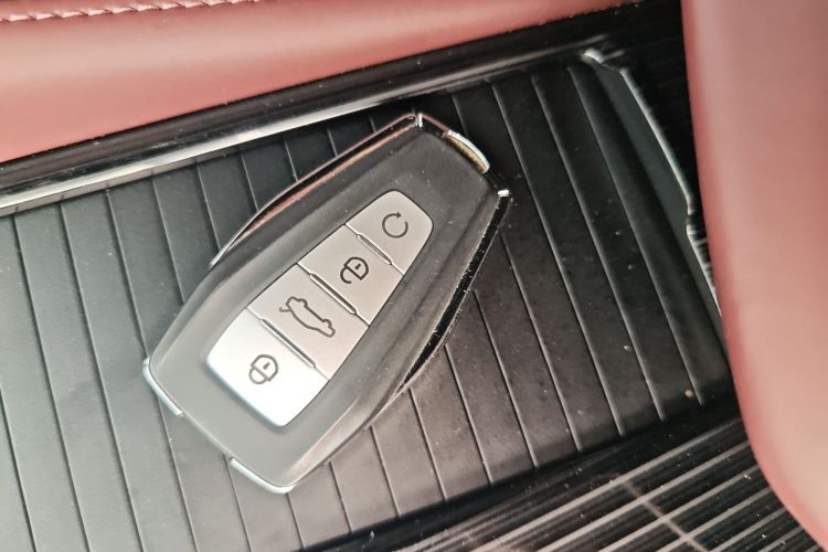 吉利汽车 星越L 2021款 2.0TD DCT EVO两驱智尊型中控内饰7001