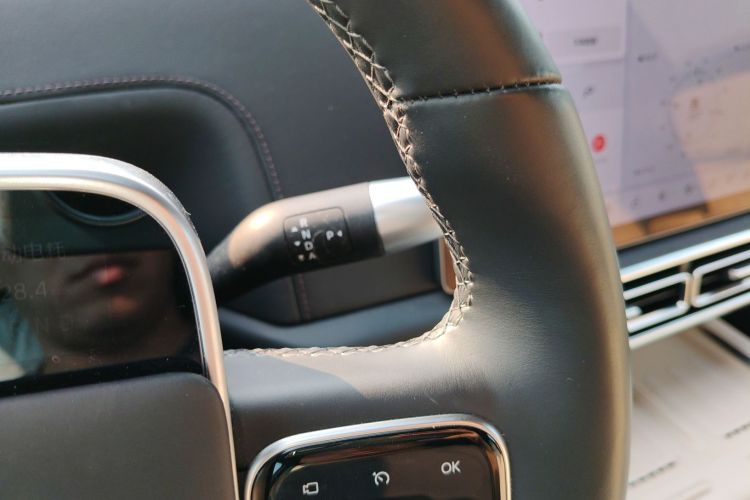 理想汽车 理想L8 2024款 Max中控内饰18