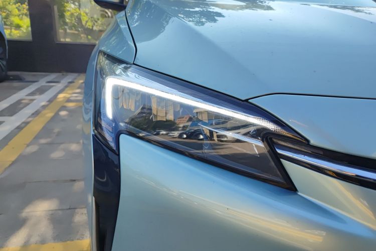 别克 微蓝6 2023款 430km 越享版车身外观8