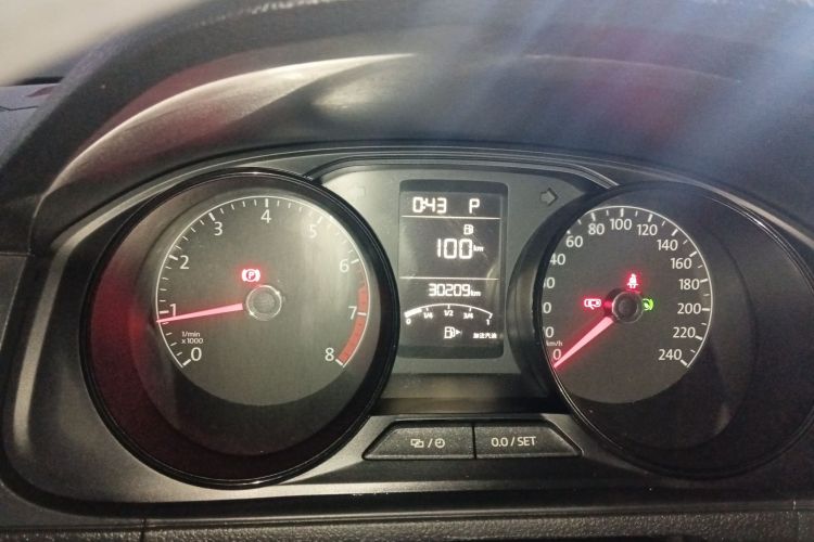 大众 朗逸 2017款 1.6L 自动风尚版局部细节14