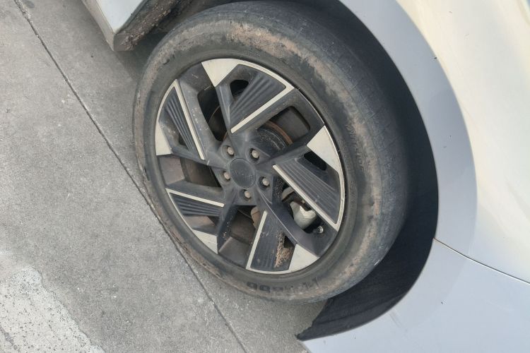 埃安 AION S Plus 2023款 70 乐享版 三元锂车身外观6007