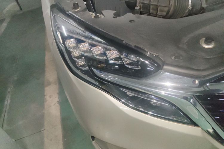 别克GL8 2022款 ES陆尊 653T 尊享型车身外观6006