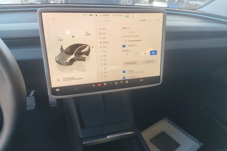 特斯拉 Model 3 2025款 后轮驱动版中控内饰16