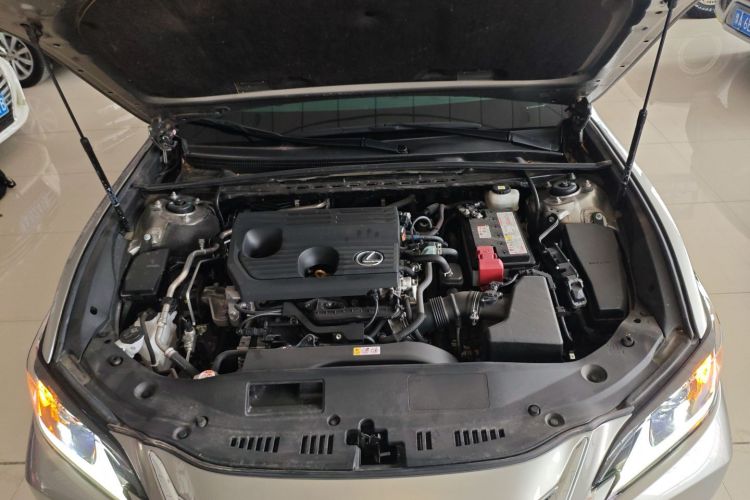 雷克萨斯ES 2023款 200 卓越版机舱底盘24