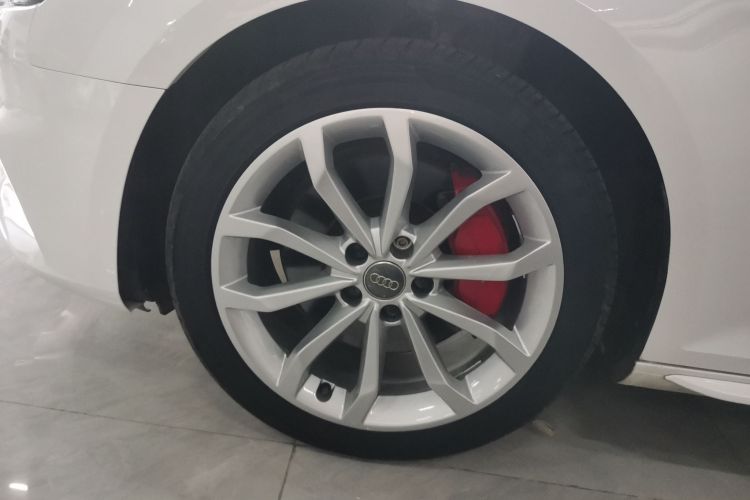 奥迪A4L 2018款 30周年年型 45 TFSI quattro 个性运动版车身外观6007