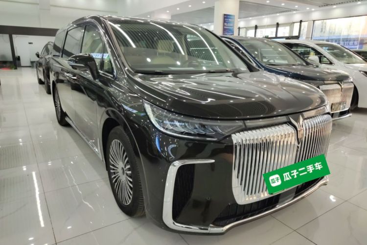 岚图汽车 岚图梦想家 2025款 PHEV 四驱尊贵鲲鹏版车身外观6002