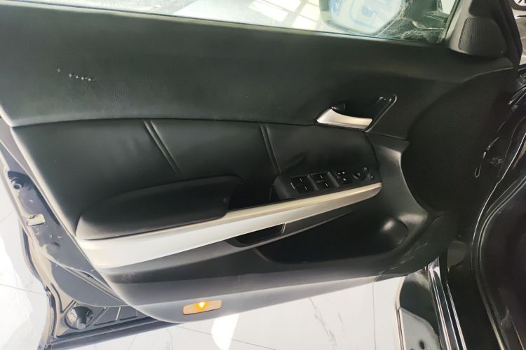 本田 歌诗图 2014款 2.4L 豪华导航版中控内饰7007