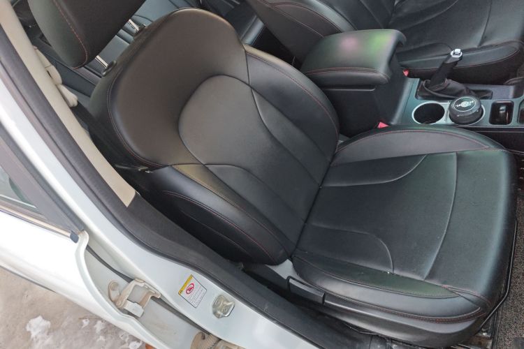 哈弗H6 2017款 红标 运动版 1.5T 手动两驱精英型局部细节41