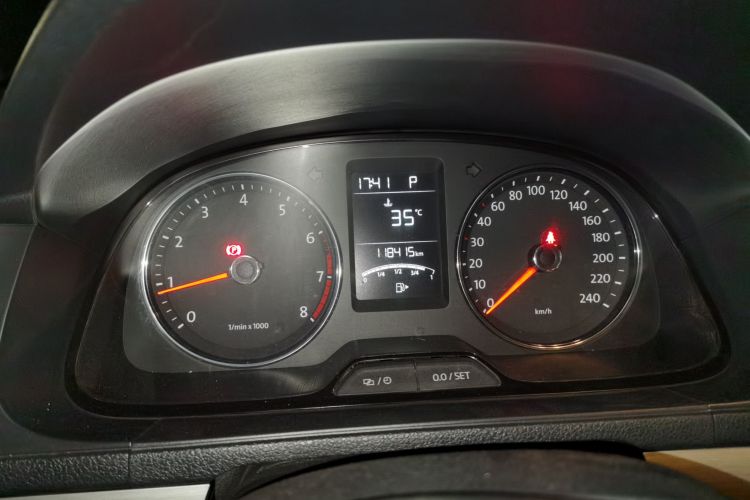 大众 朗逸 2013款 改款经典 1.6L 自动舒适版中控内饰15