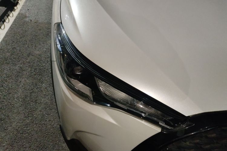 丰田 卡罗拉锐放 2023款 2.0L 先锋版车身外观8