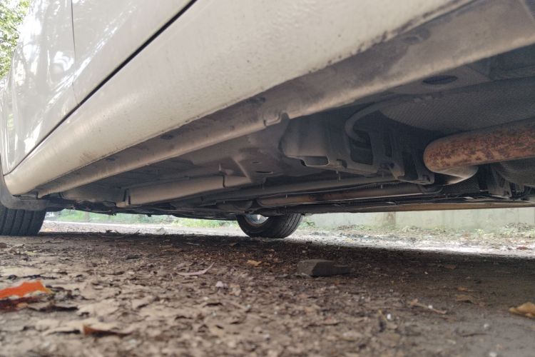 别克 君威 2014款 2.0L 领先时尚型机舱底盘30