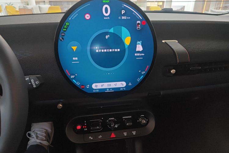 电动MINI COOPER 2024款 452km COOPER SE 艺术家局部细节16