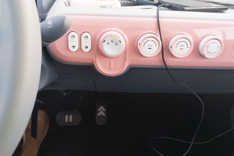 奔腾小马 2026款 222km 萌趣马中控内饰18