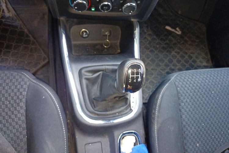 金杯 金海狮 2021款 1.5L 客车工程狮 6座中控内饰18