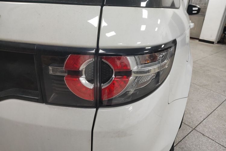 路虎 发现神行 2017款 2.0T PURE车身外观9