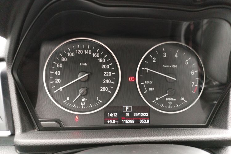 宝马2系旅行车 2016款 218i 运动设计套装局部细节14