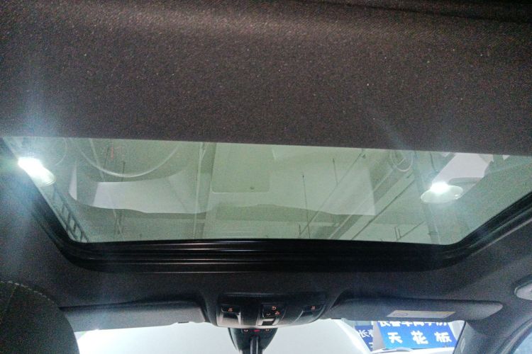 奔驰B级 2018款 B 200 时尚型中控内饰22