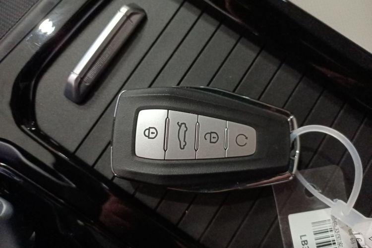 吉利汽车 2023款 博越COOL 1.5TD 智尊型中控内饰7001