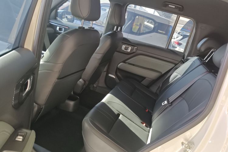 宝骏悦也Plus 2026款 301km旗舰版中控内饰21