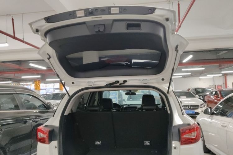 广汽传祺 传祺GS3 2019款 235T 自动精英版机舱底盘23