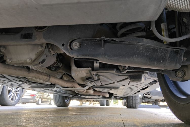 奔驰GLC 2020款 GLC 300 L 4MATIC 豪华型局部细节9009