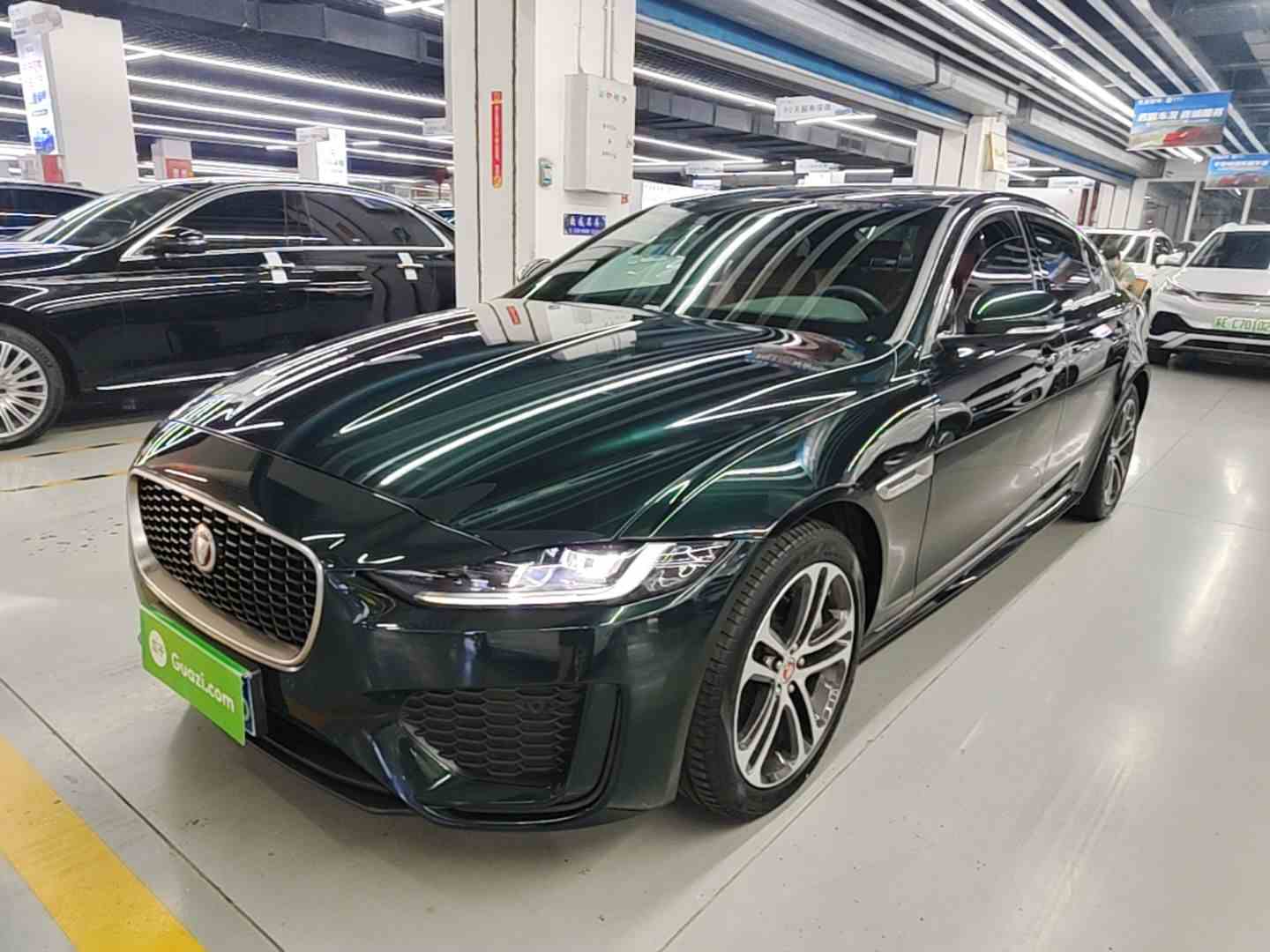 捷豹XEL 2024款 2.0T 250PS R-DYNAMIC S进取运动版(2)