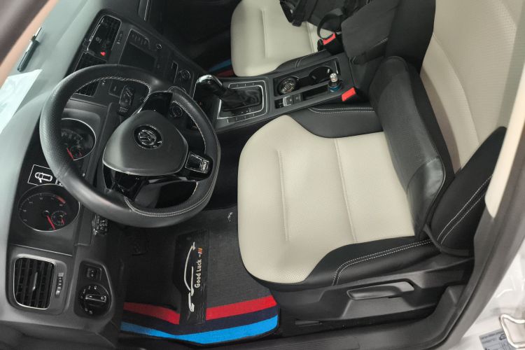 大众 高尔夫 2016款 230TSI 自动舒适型中控内饰19