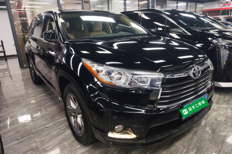 丰田 汉兰达 2017款 2.0T 四驱豪华版 7座车身外观3