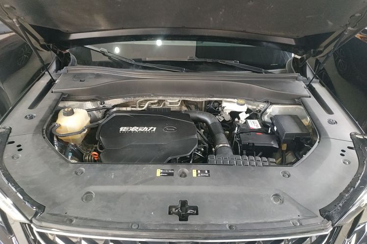 广汽传祺 传祺GS8 2022款 领航系列 2.0TGDI 四驱豪华智联版（七座）机舱底盘24