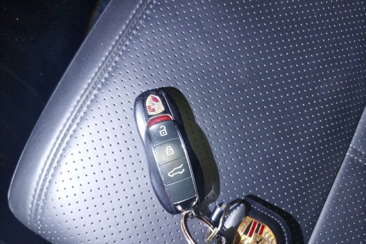 保时捷 2022款 Macan 2.0T中控内饰7001