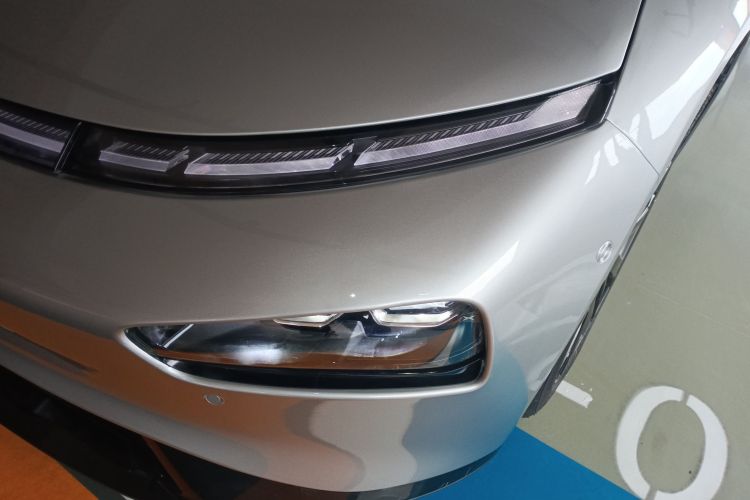 小鹏P7 2020款 706G车身外观36