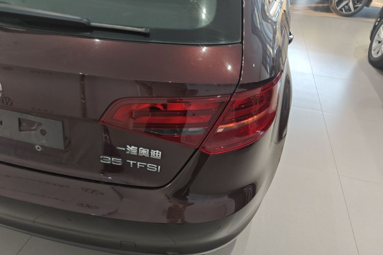 奥迪A3 2016款 Sportback 35 TFSI 进取型车身外观9