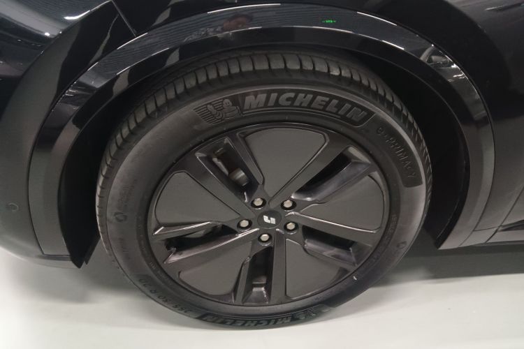 理想汽车 理想L8 2024款 Pro车身外观6007