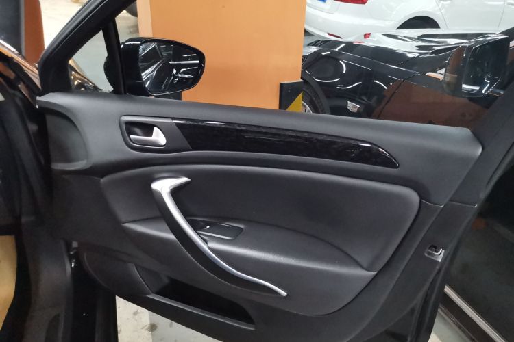 雪铁龙C5 2016款 1.6T 自动尊悦型中控内饰7005