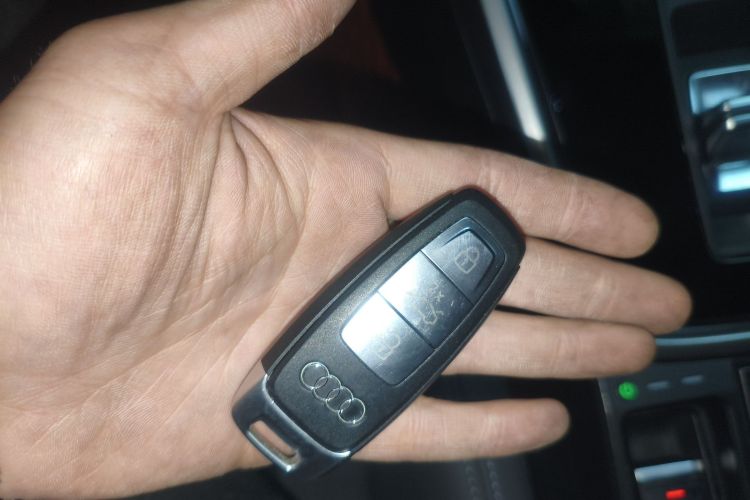 奥迪A3 2021款 A3L Limousine 35 TFSI 时尚运动型中控内饰7001