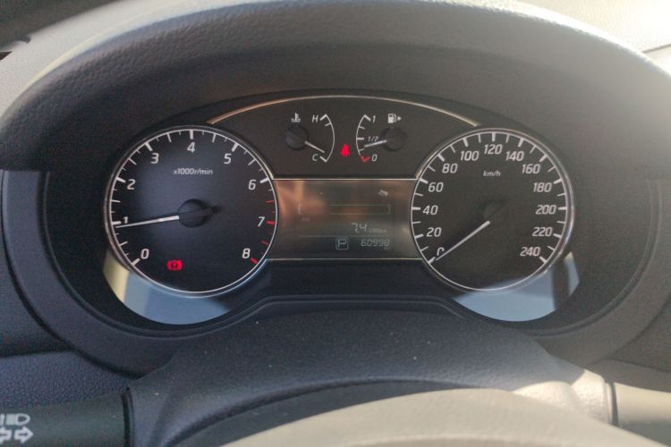 日产 骐达TIIDA 2019款 1.6L CVT酷动版 国VI中控内饰14