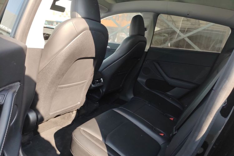 特斯拉 Model Y 2022款 改款 后轮驱动版中控内饰21