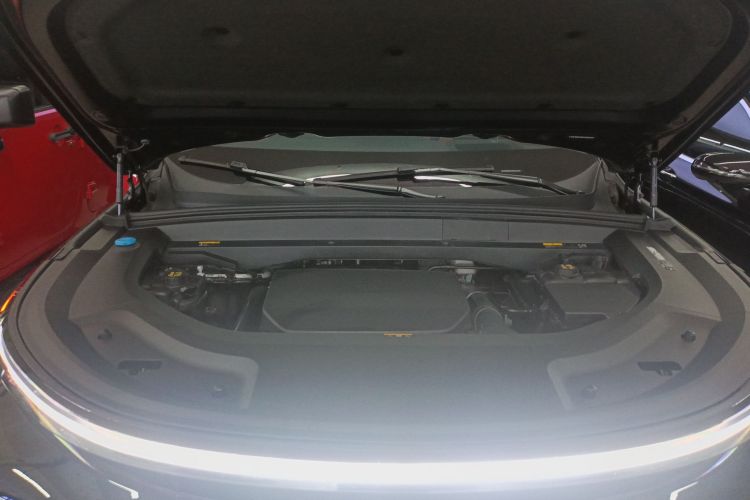 理想汽车 理想L9 2022款 Max机舱底盘24