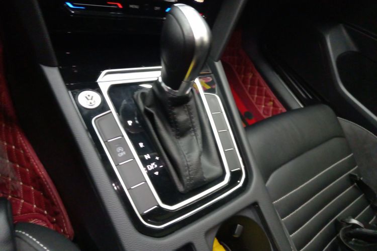 大众 迈腾 2020款 330TSI DSG 领先型中控内饰18