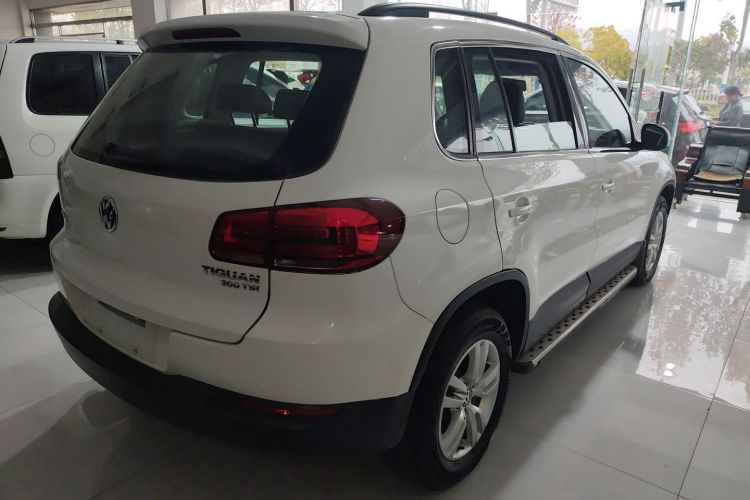 大众 途观 2016款 300TSI 自动两驱风尚版车身外观7