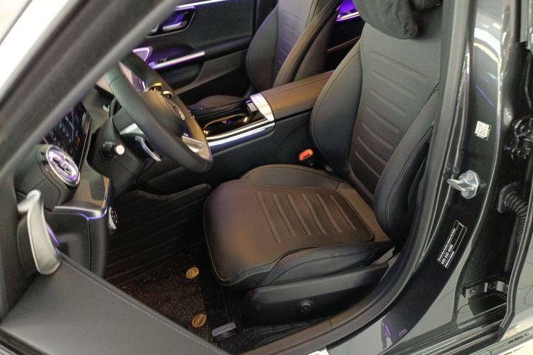 奔驰C级 2023款 改款二 C 260 L 运动版局部细节19