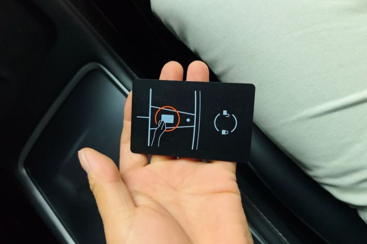 特斯拉 Model Y 2024款 后轮驱动版中控内饰11