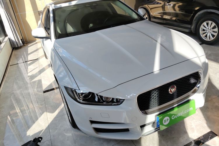 捷豹XEL 2019款 2.0T 200PS 尊享版车身外观3