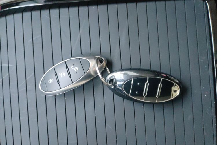 奔腾M9 2023款 2.0T 尊享型中控内饰11