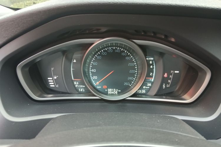 沃尔沃V40 2015款 1.6T 智逸版中控内饰14