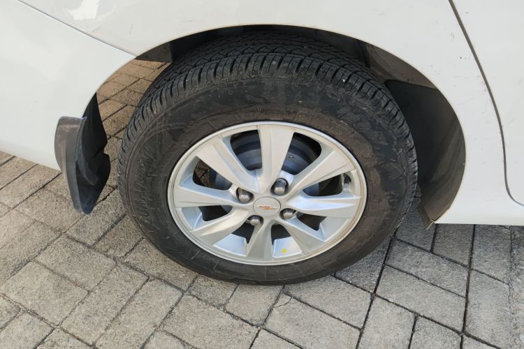 雪佛兰 2018款 赛欧3 1.3L AMT理想版车身外观6008